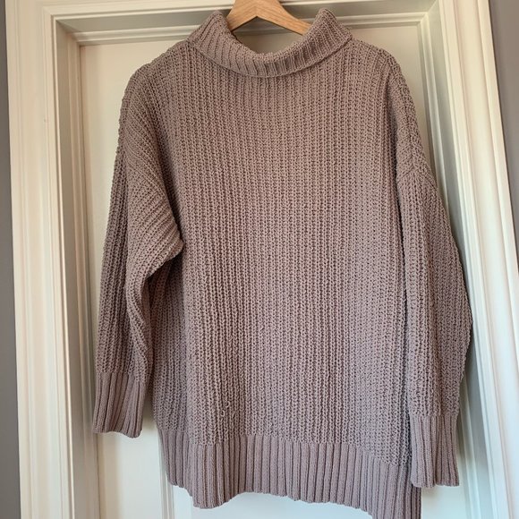 Aerie Turtleneck Sweater (US M) - Picture 1 of 12